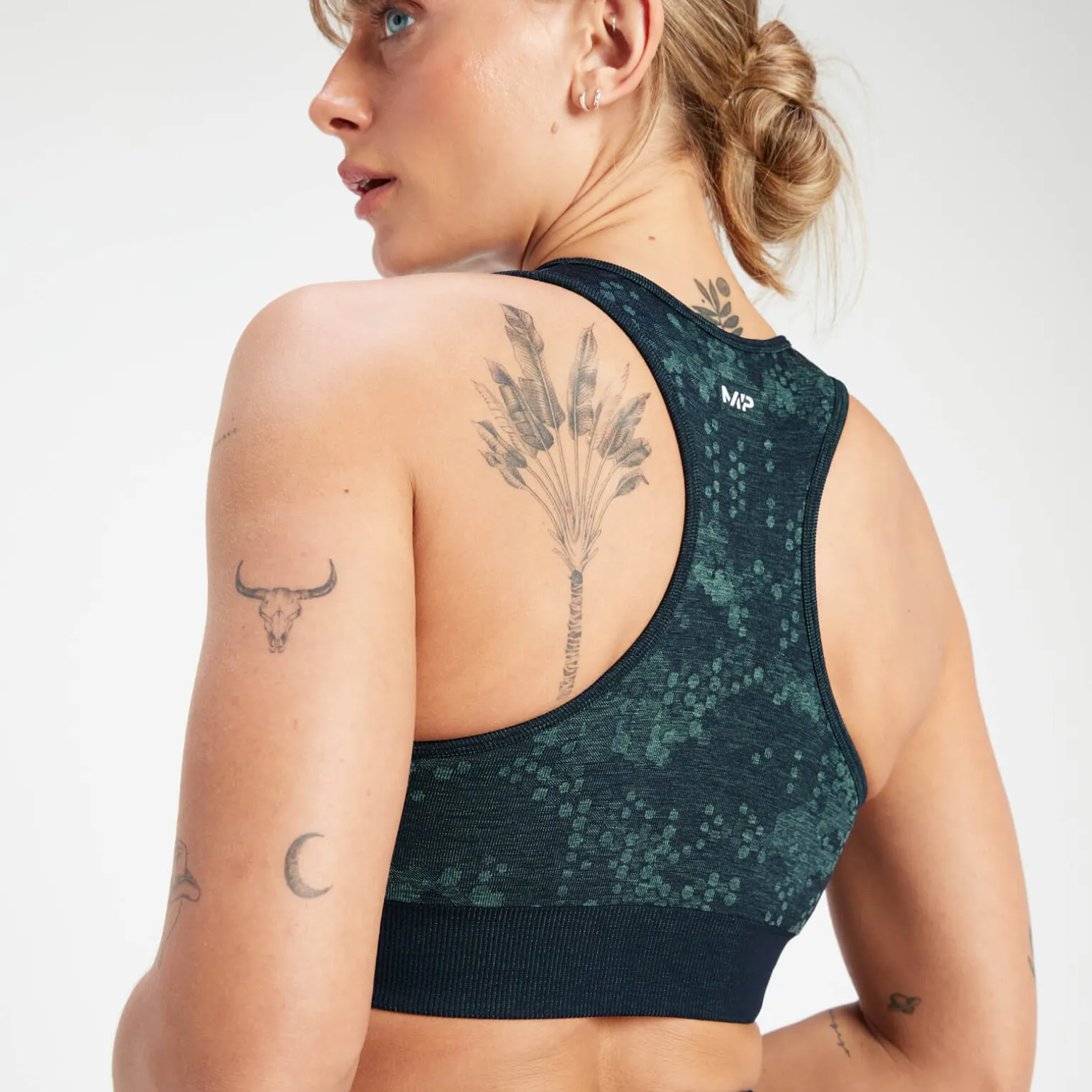 Femme MYPROTEIN Brassière de sport à motif sans coutures MP Adapt pour femmes – Bleu marine foncé