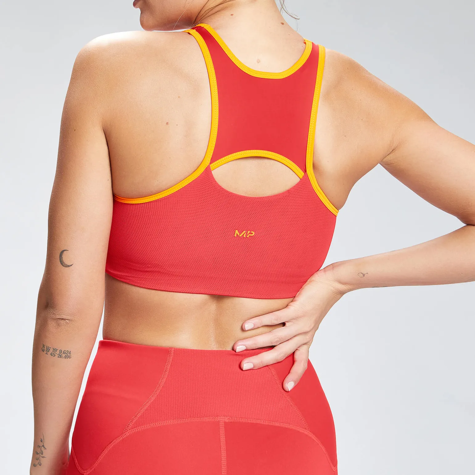Femme MYPROTEIN Brassière de sport MP Adapt pour femmes – Rouge