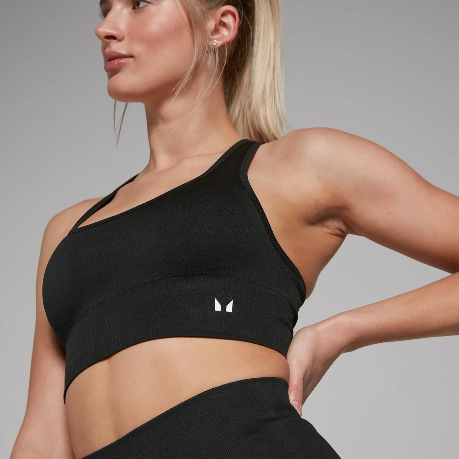 Femme MYPROTEIN Brassière de sport sans coutures MP Shape pour femmes –