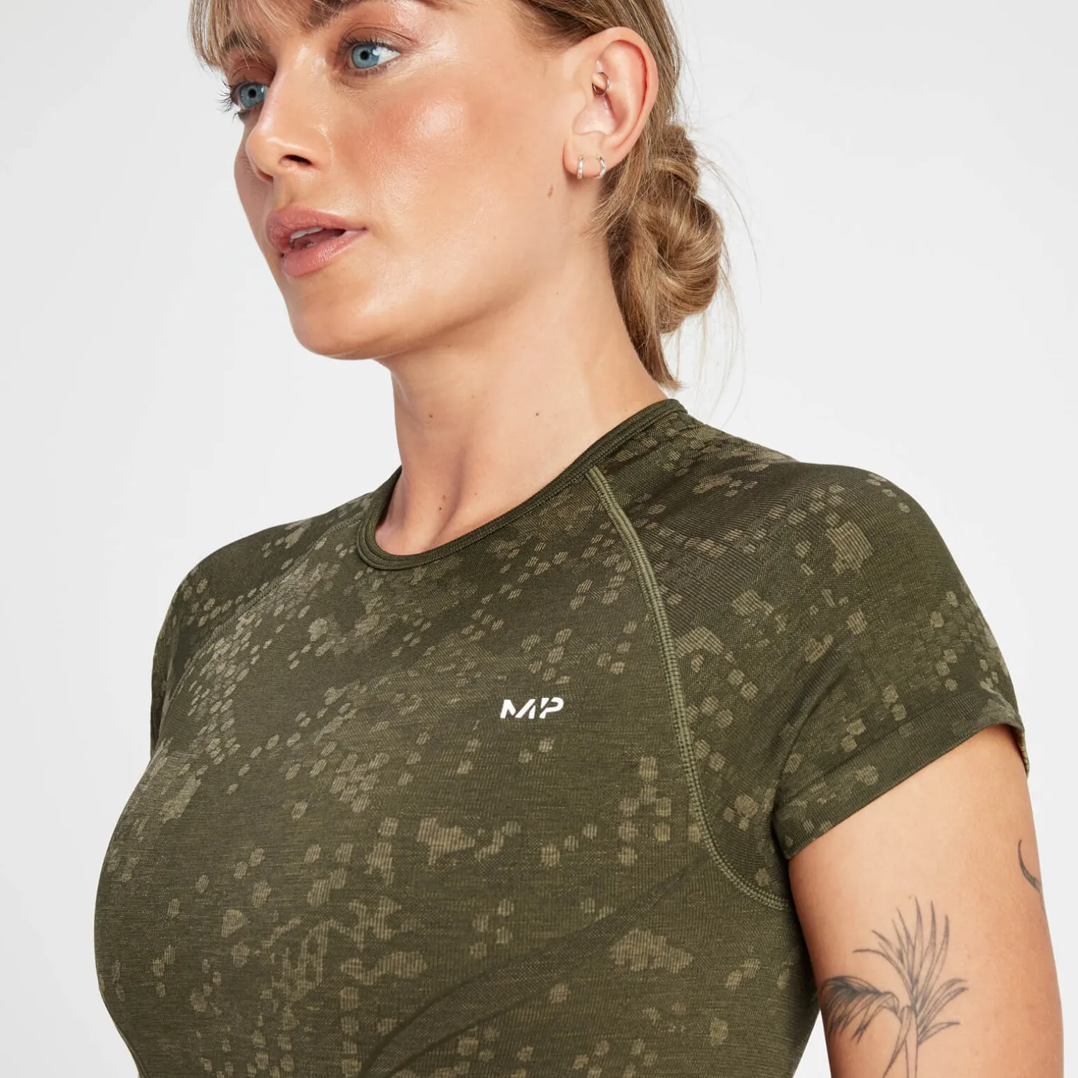 Femme MYPROTEIN Crop top à motif sans coutures MP Adapt pour femmes –