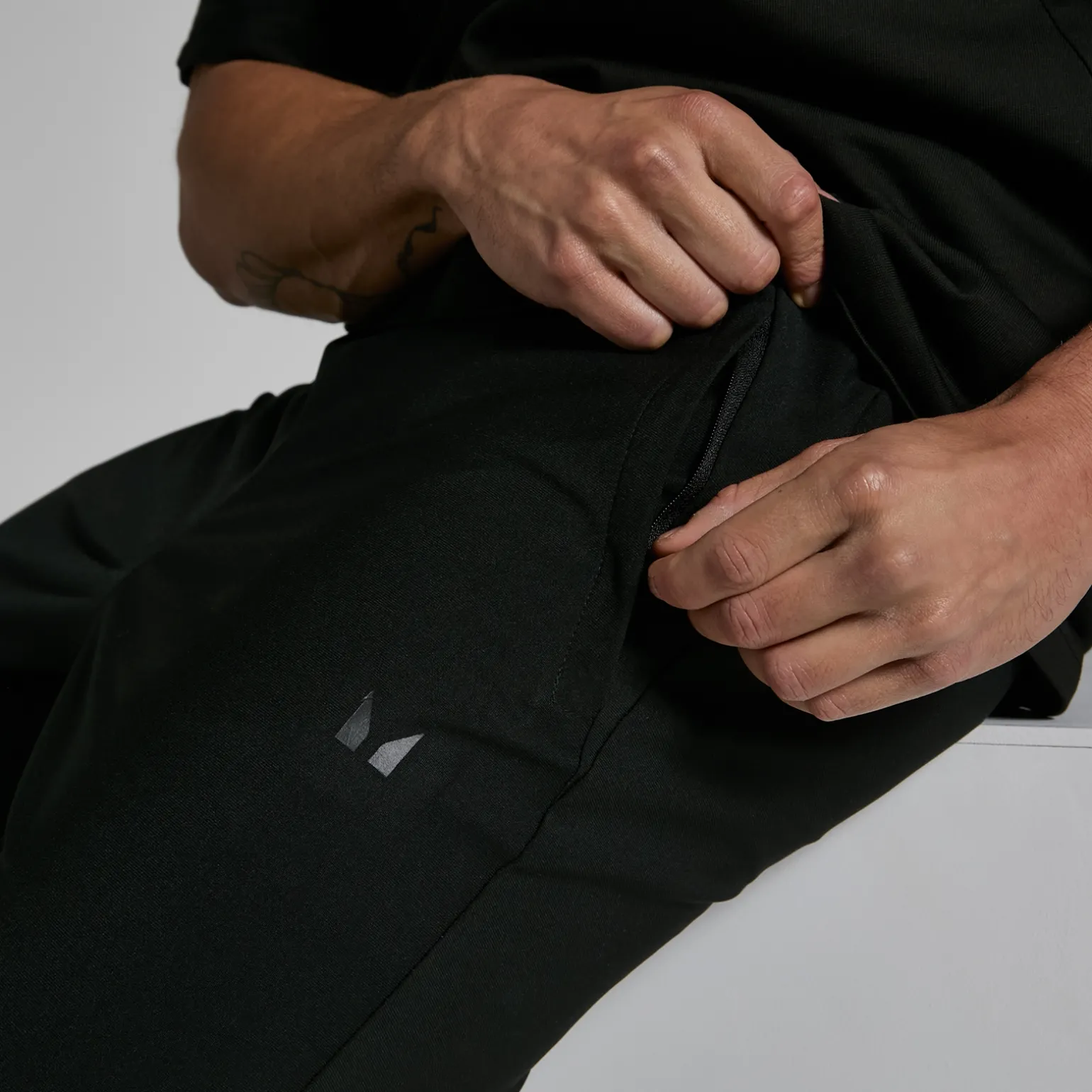 Homme MYPROTEIN Jogging en matière tissée MP Lifestyle pour hommes –