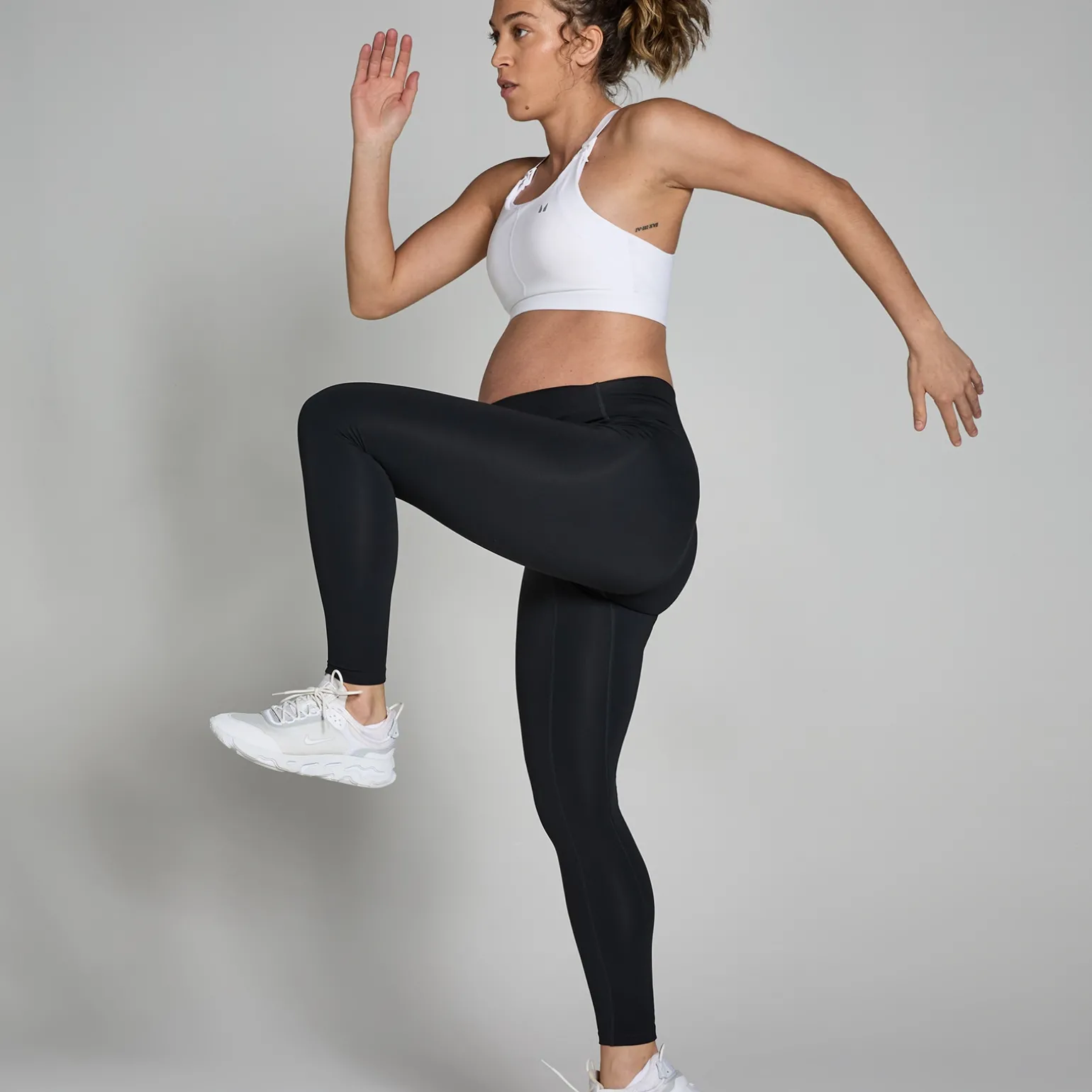 Femme MYPROTEIN Legging de maternité taille mi-haute MP pour femmes – Noir
