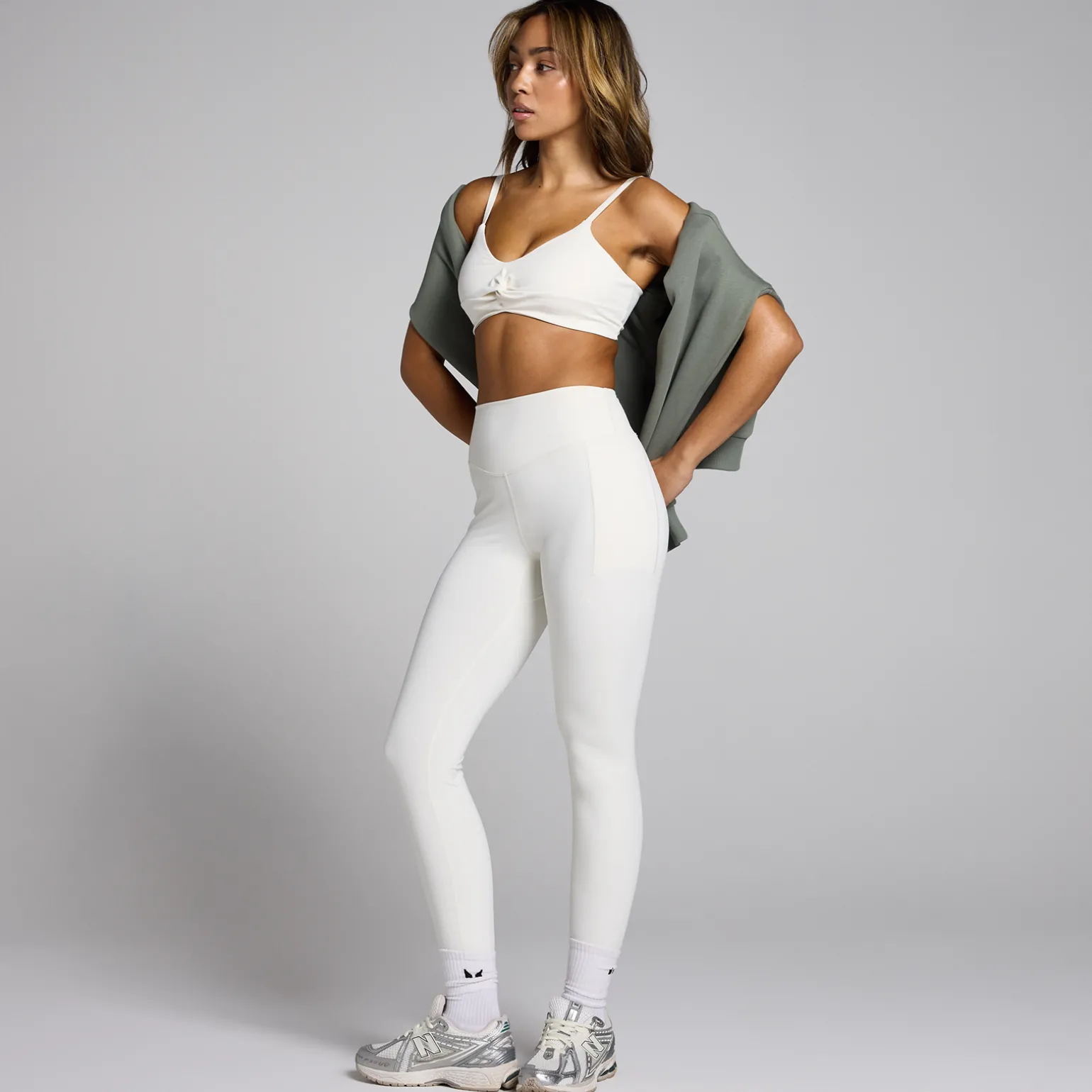 Femme MYPROTEIN MP Women's Lifestyle Twist Front Sports Bra - Natural Cotton