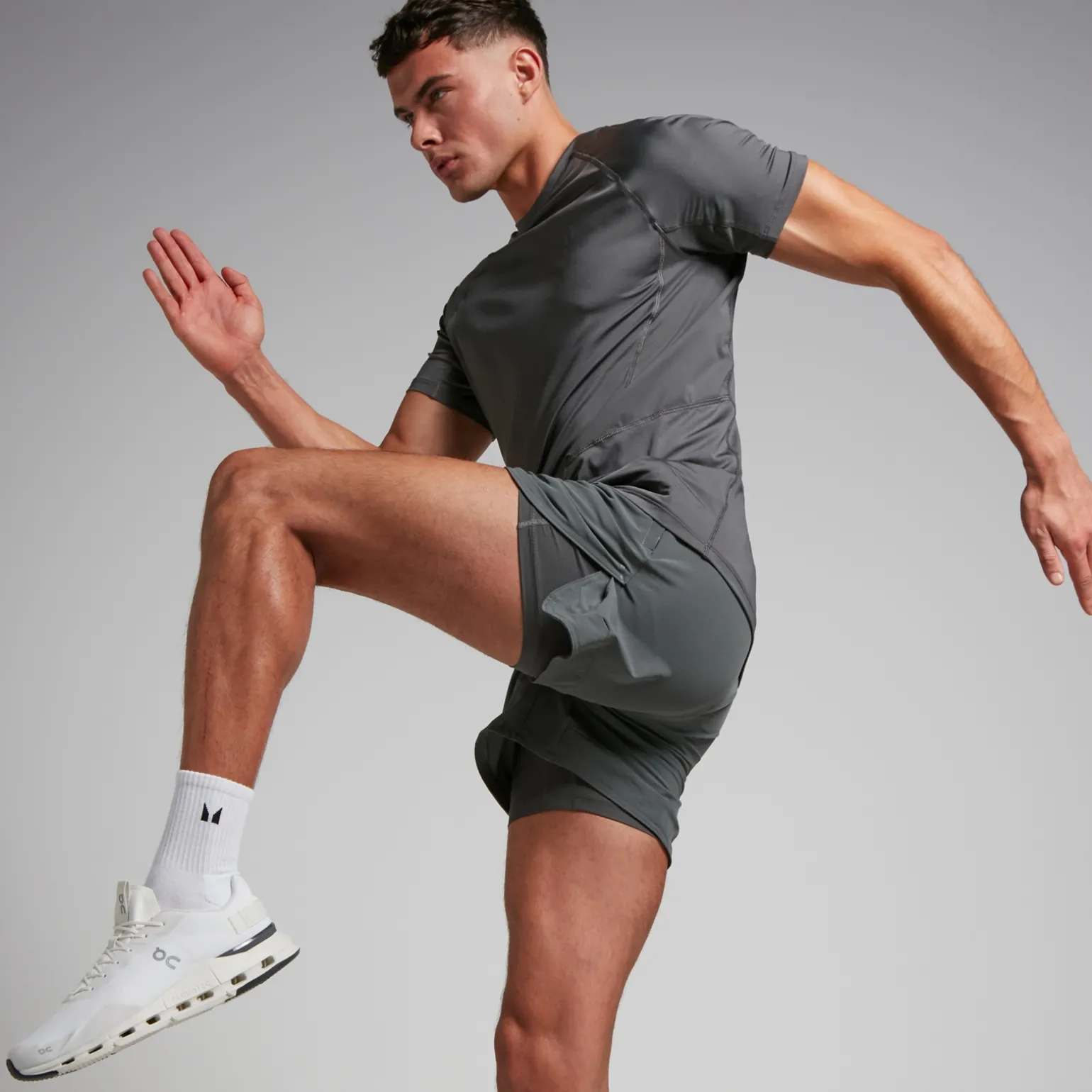 Homme MYPROTEIN Short 2-en-1 MP Tempo pour hommes – Ombre foncée
