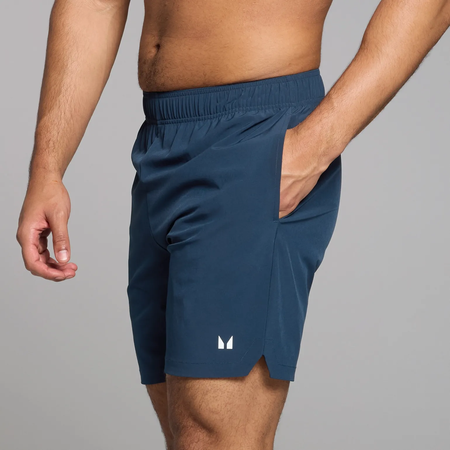 Homme MYPROTEIN Short tissé avec entrejambe de 18 cm MP Active pour hommes – Bleu foncé