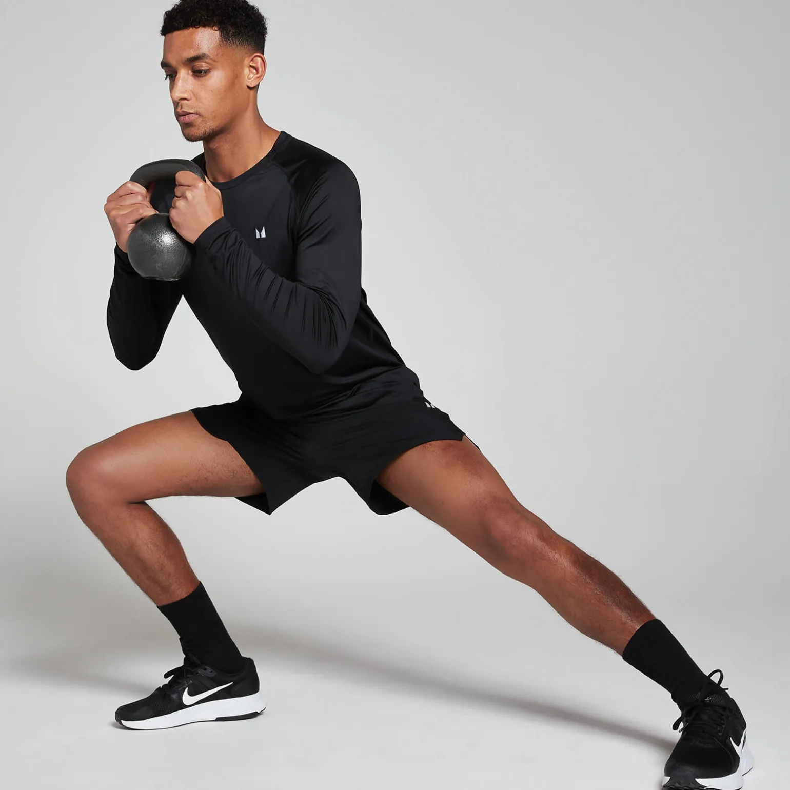 Homme MYPROTEIN T-shirt d’entraînement à manches longues MP pour hommes – Noir