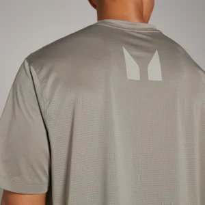 Homme MYPROTEIN T-shirt d’entraînement oversize en maille filet MP Tempo pour hommes – Terre cuite