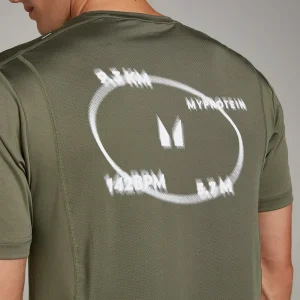 Homme MYPROTEIN T-shirt MP Velocity Tracking Graphic pour hommes – Olive poudré